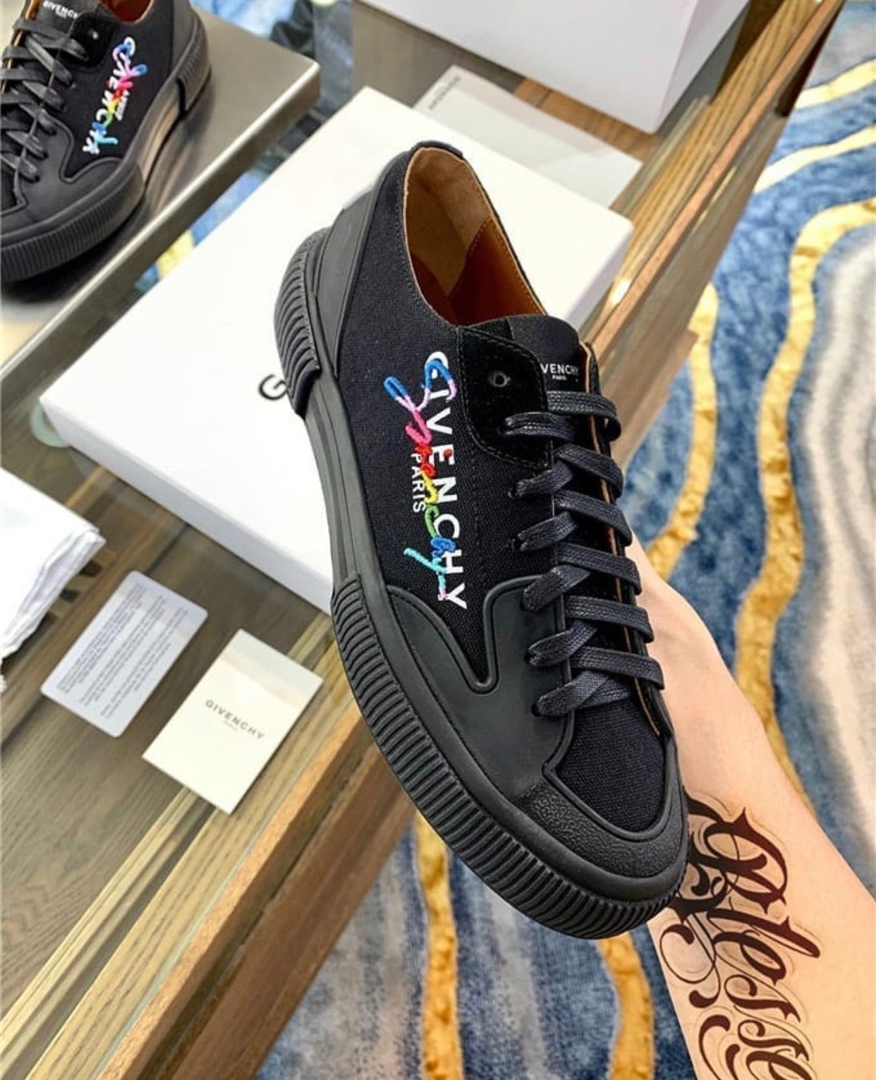 Canvas Sneaker