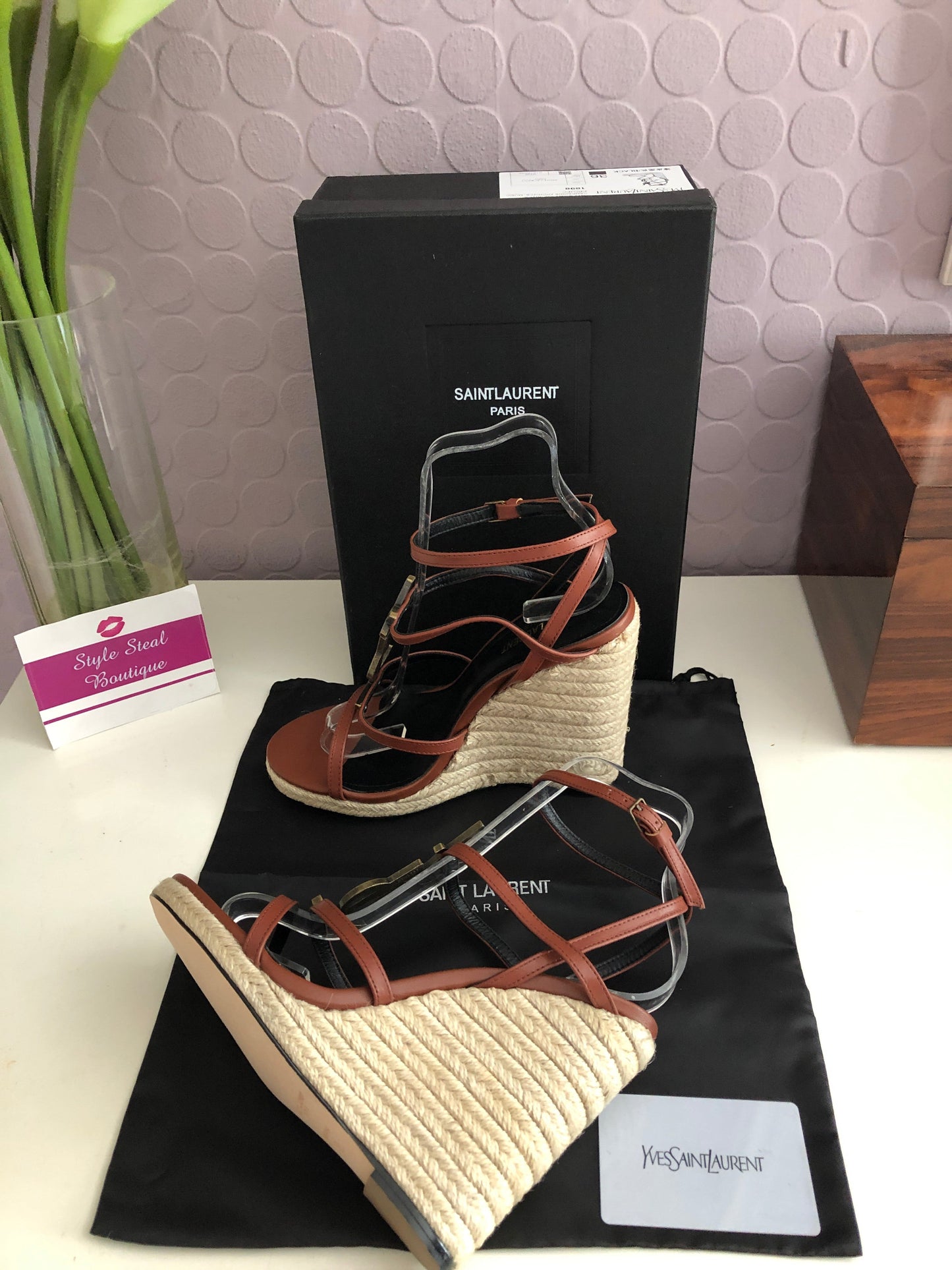 Cassandra Wedges