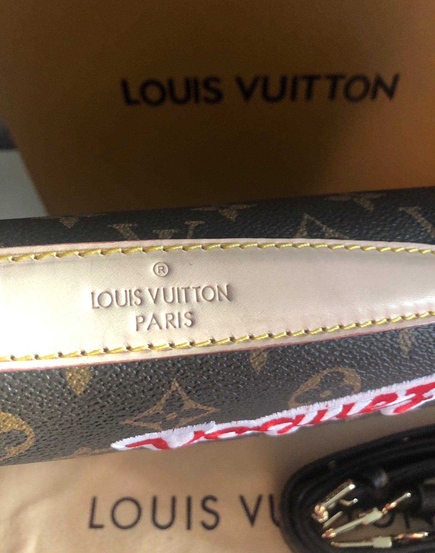 Pochette Metis