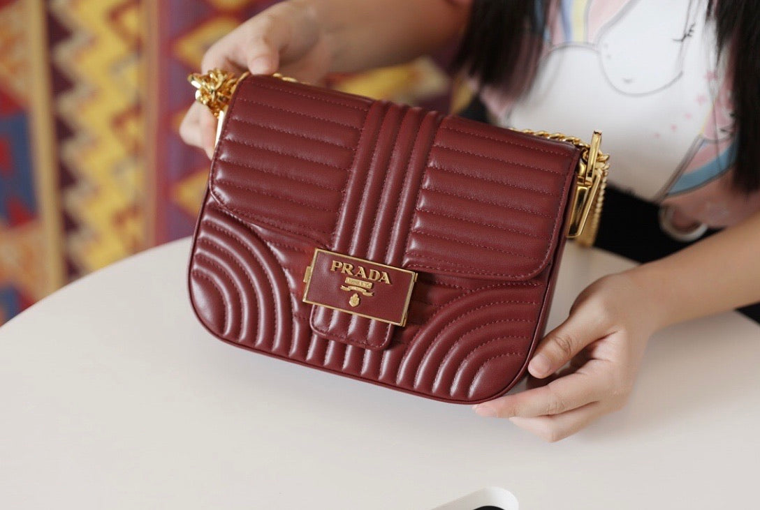 Embleme Bag
