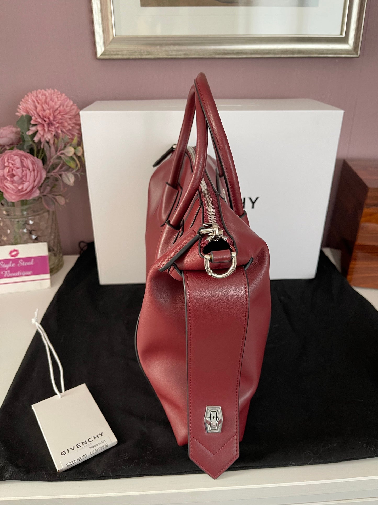 Antigona Soft Leather
