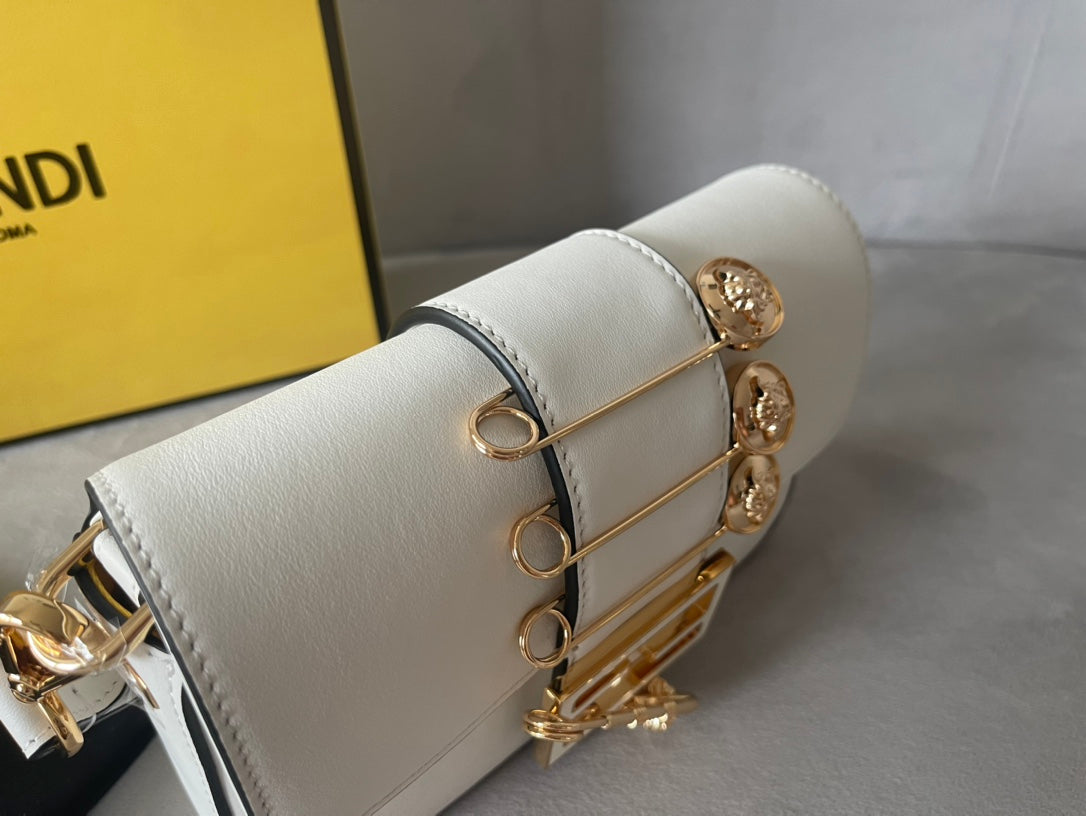 Brooch Mini Baguette