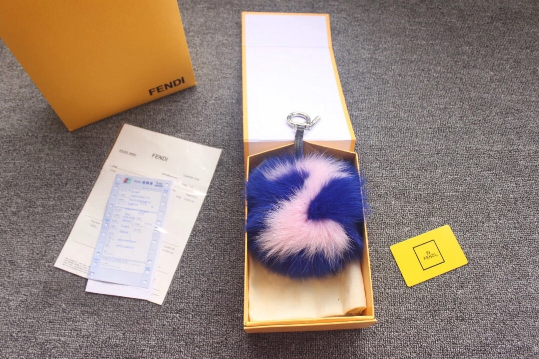 Initials Fur Pom
