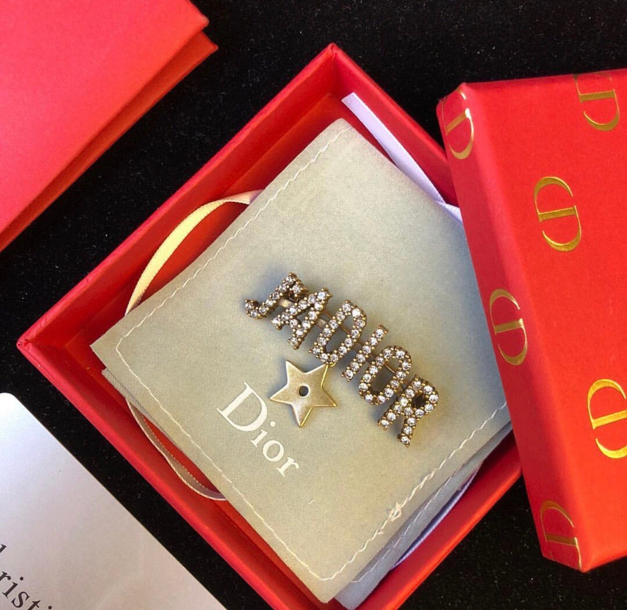 J’Adior Brooch