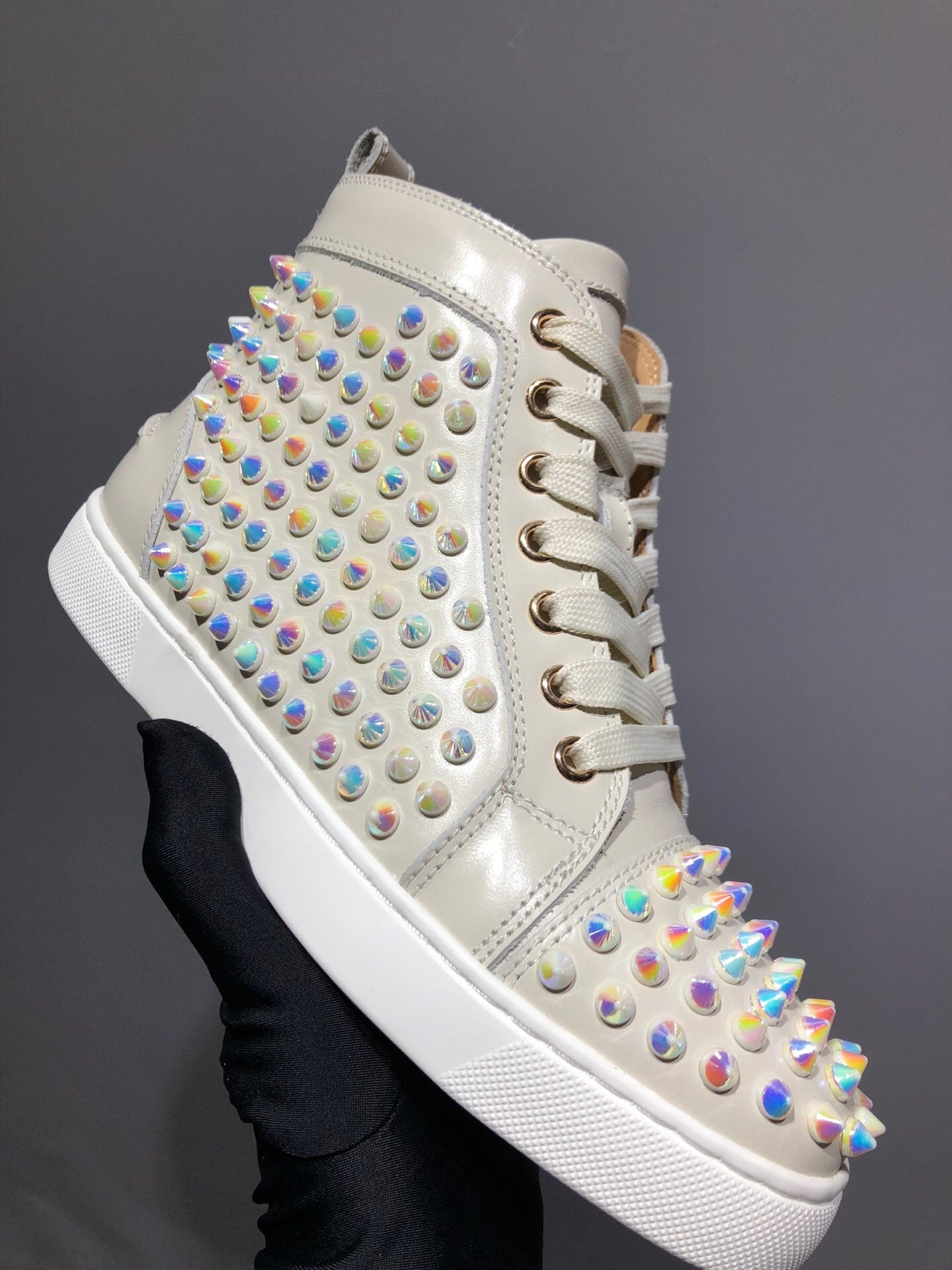 Louis Spikes Womens