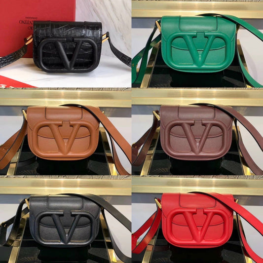 Supervee Matte Small Crossbody