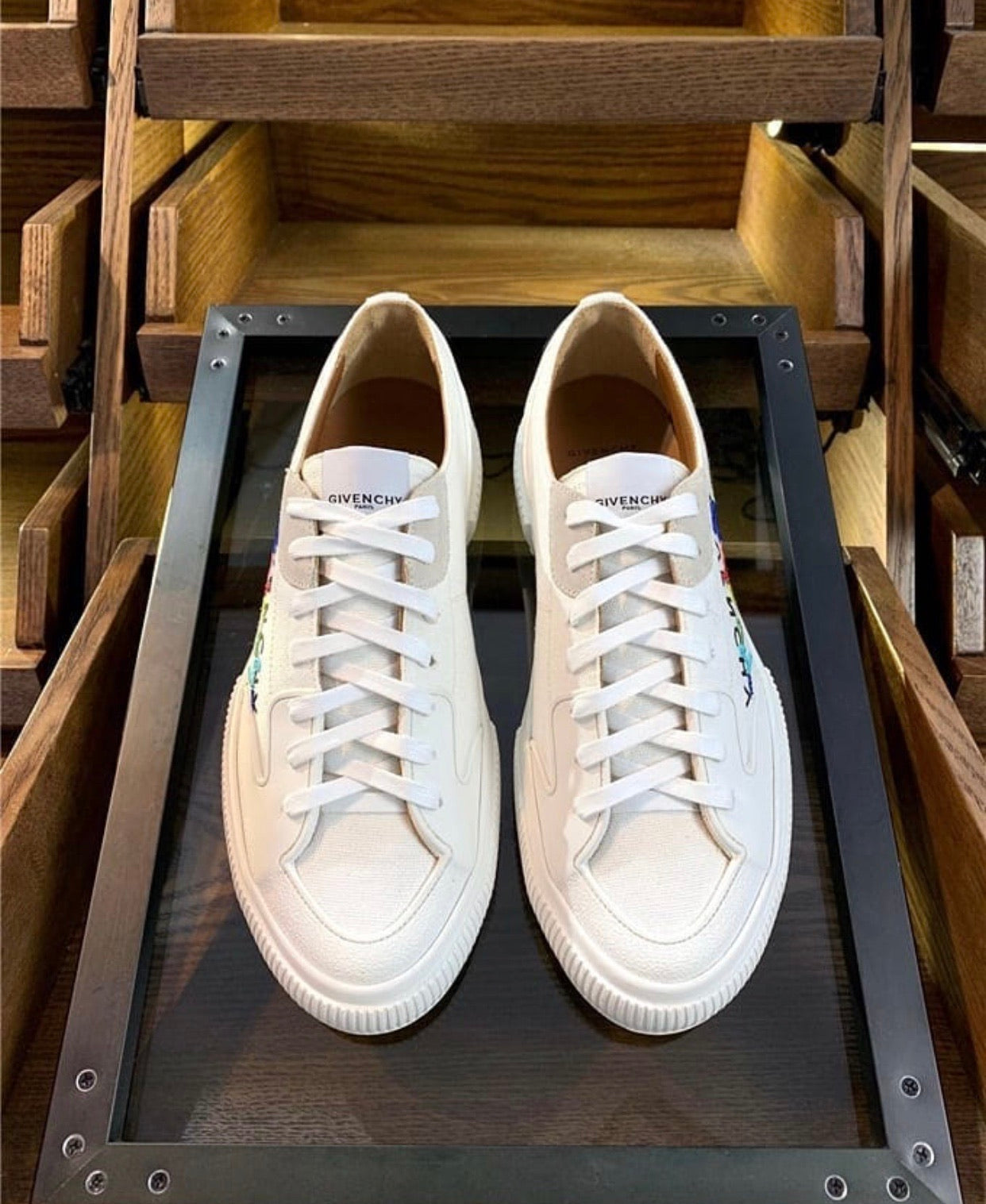 Canvas Sneaker