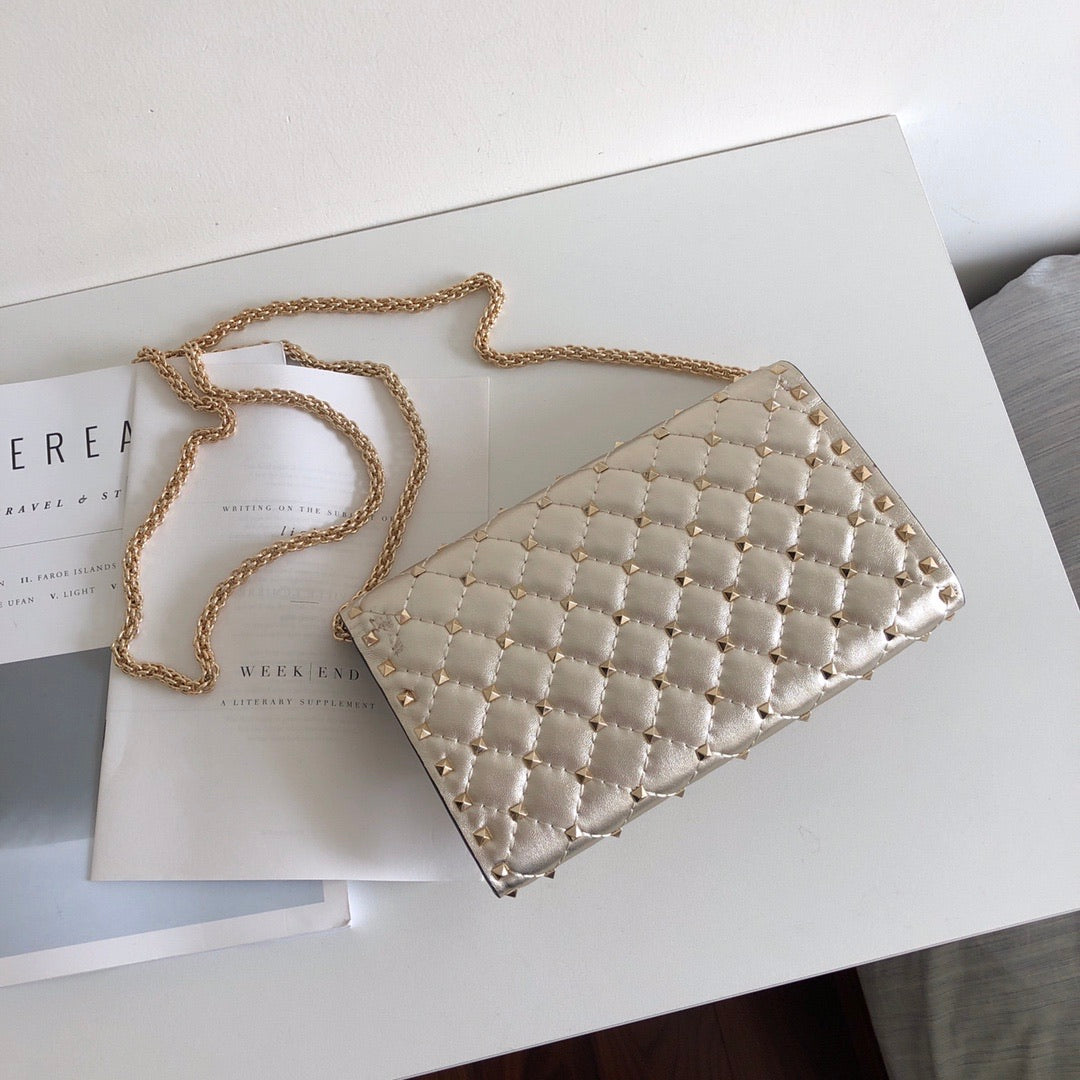 Spike Chain Clutch