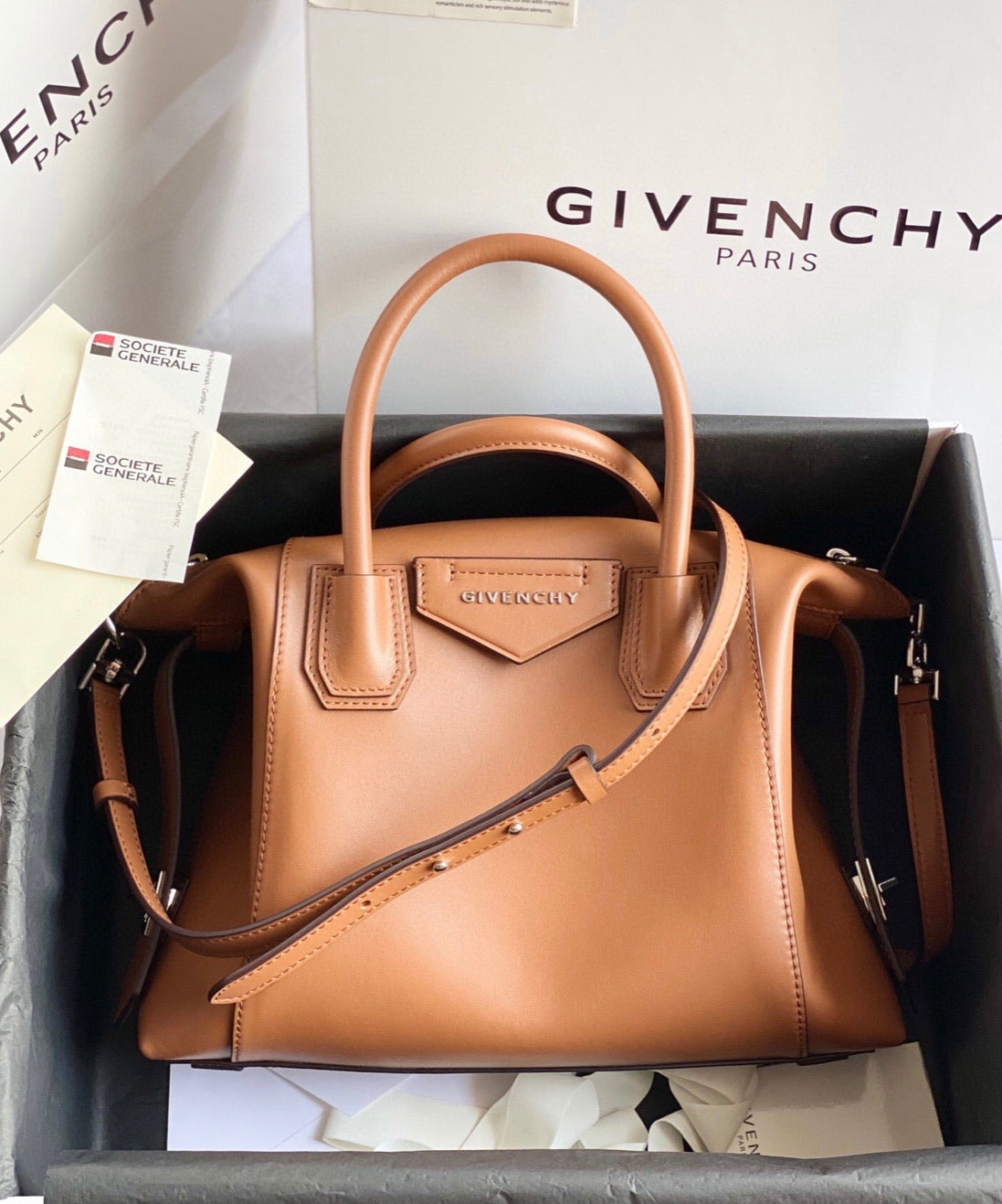 Antigona Soft Leather