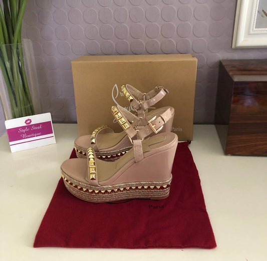 Stud Wedges