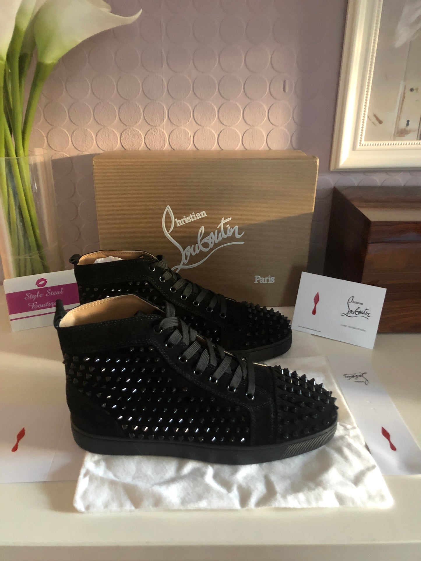 Louis Spikes Womens