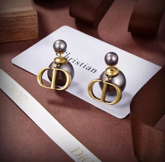 CD Pearl Earrings