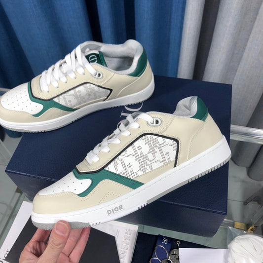 B30 Sneaker