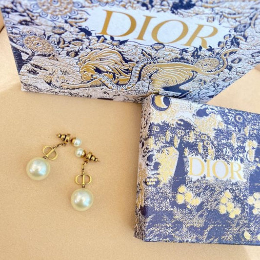 CD Pearl Earrings
