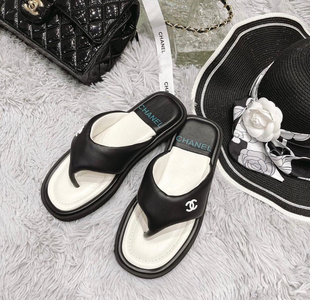 CC Leather Sandals
