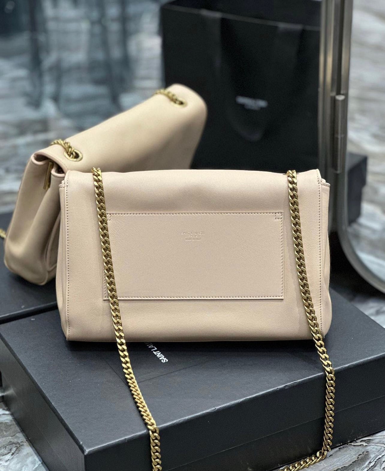 Kate Reversible Chain Bag