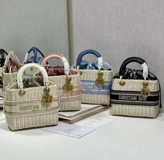 Medium Lady D Wicker