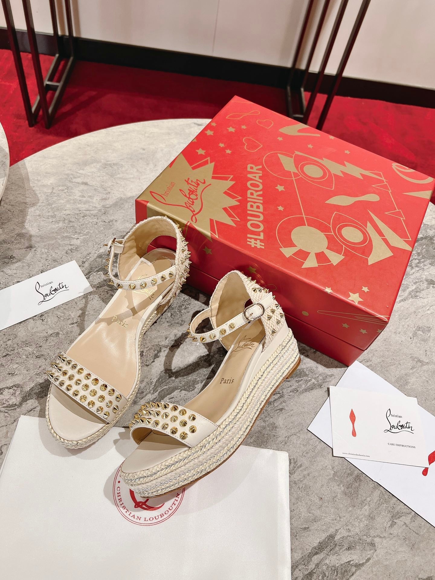 Madmonica Wedges