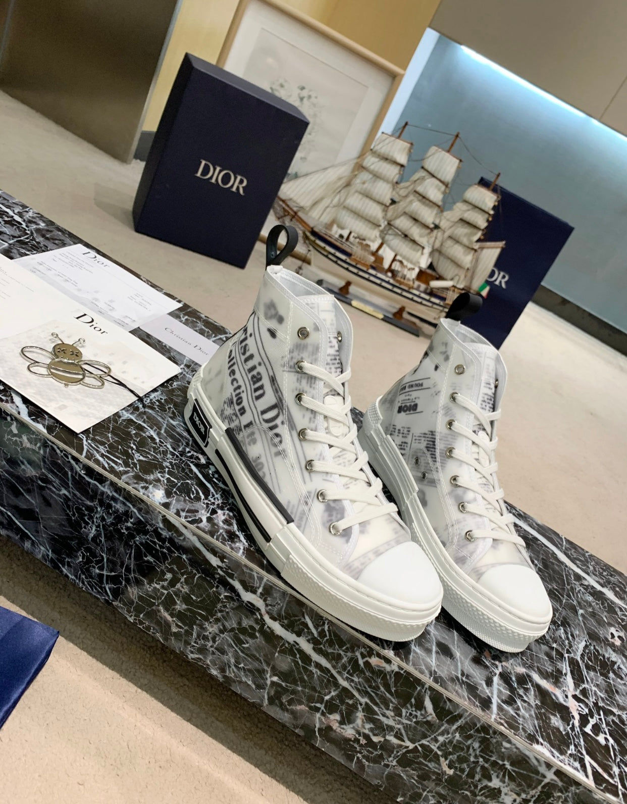 B23 Sneaker