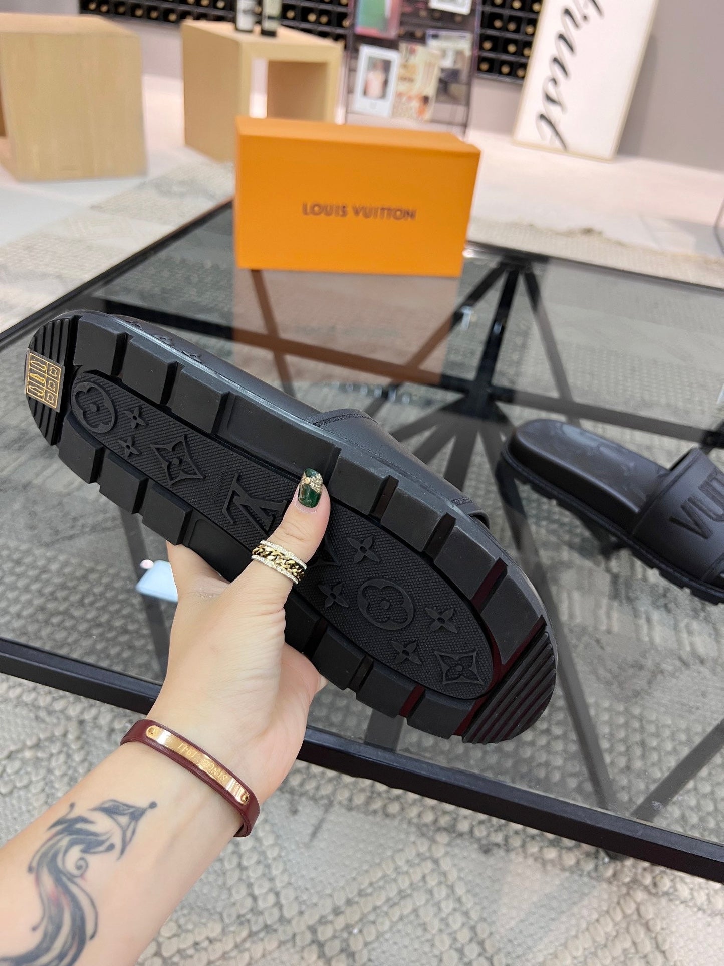 Logo Slides