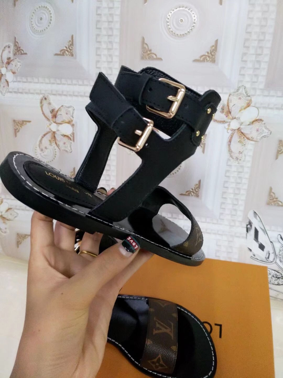 Nomad Flat Sandals
