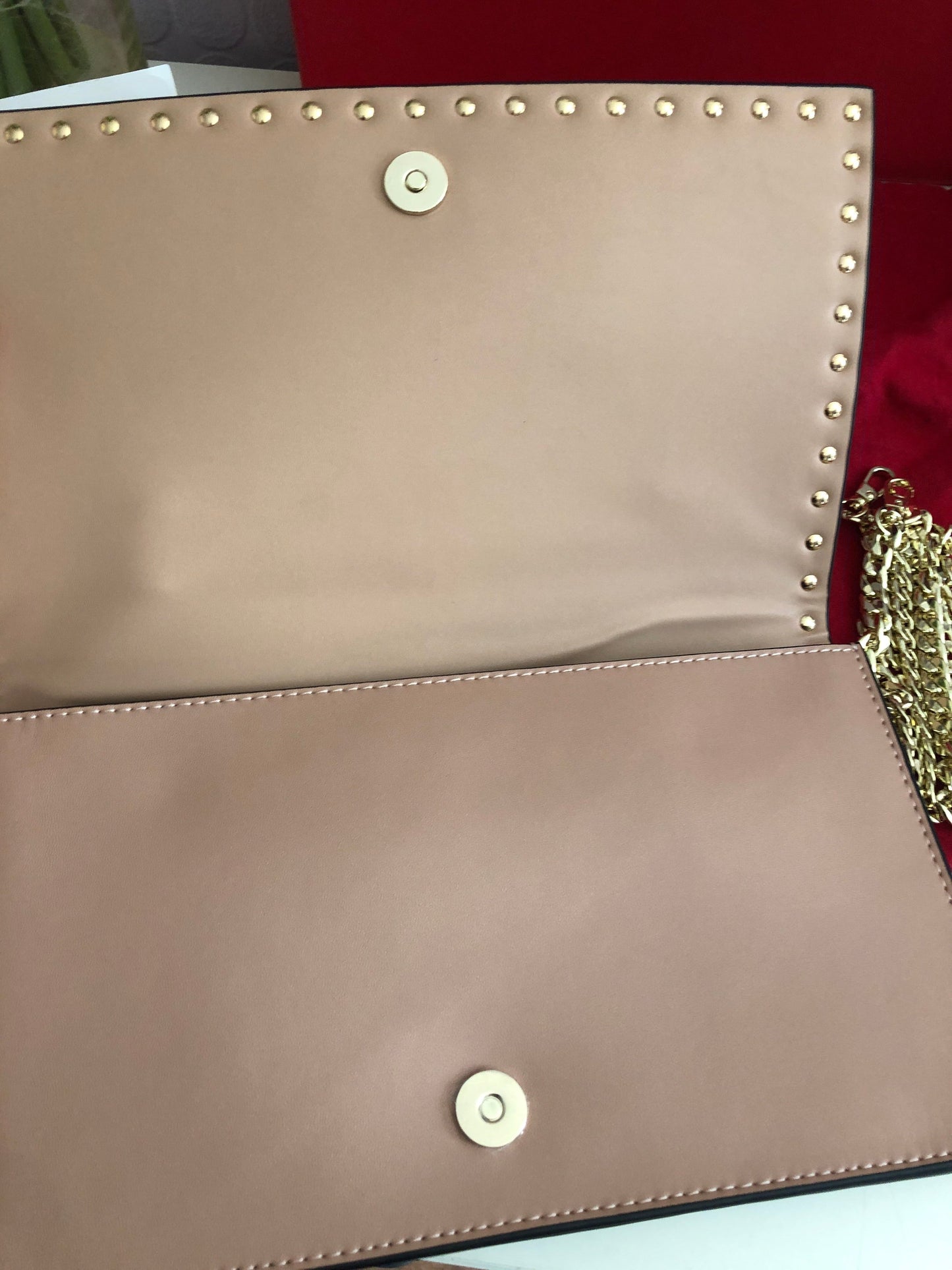Rockstud Clutch