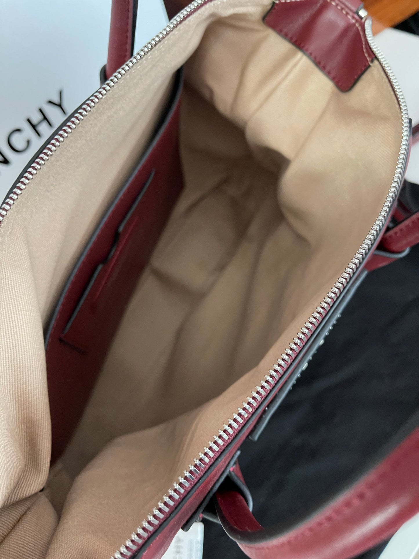 Antigona Soft Leather