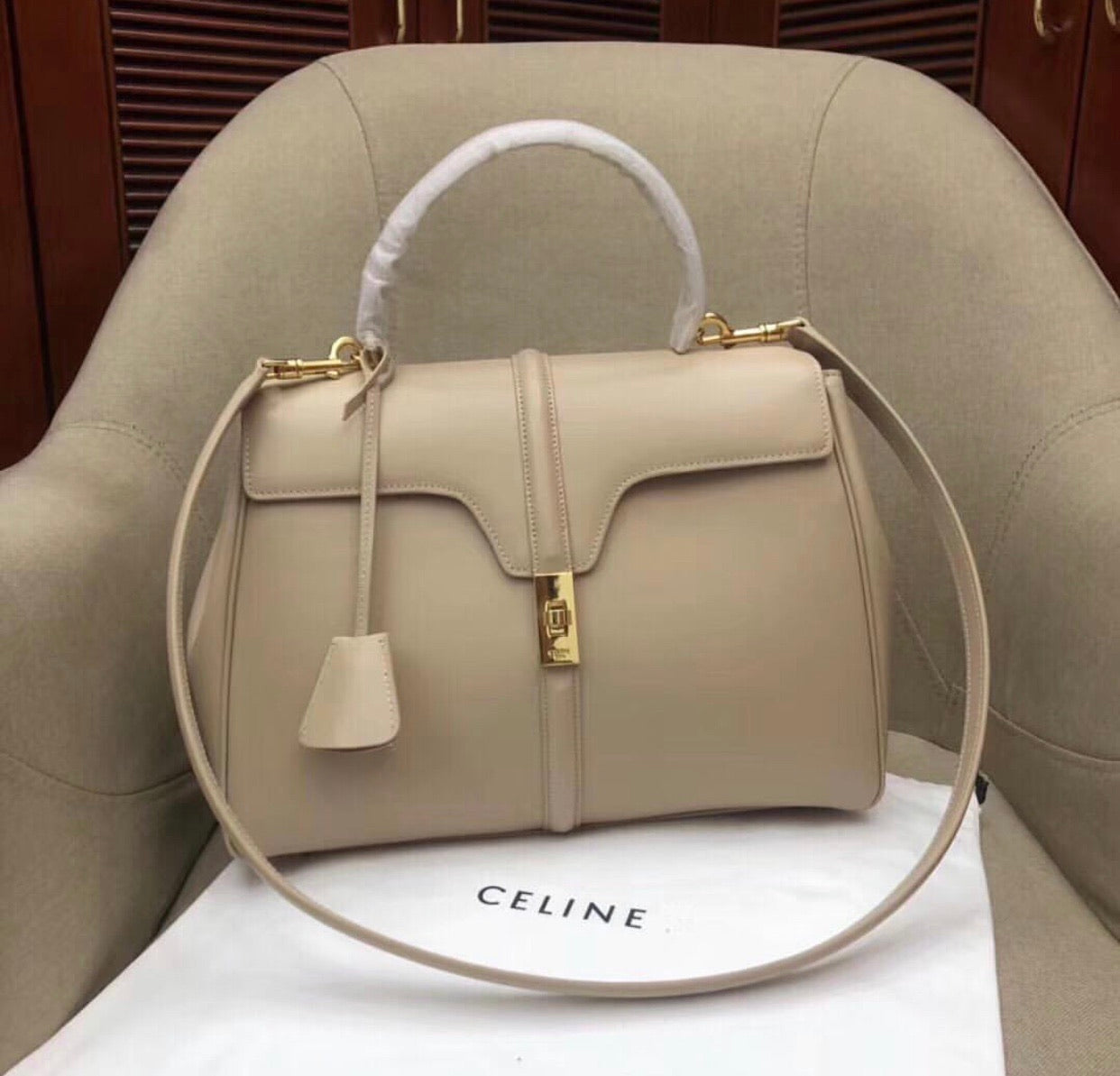 16 Smooth Leather
