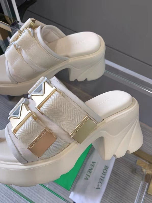 Flash Sandals