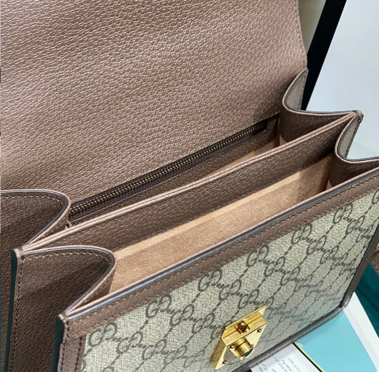 Ophidia Small Top Handle