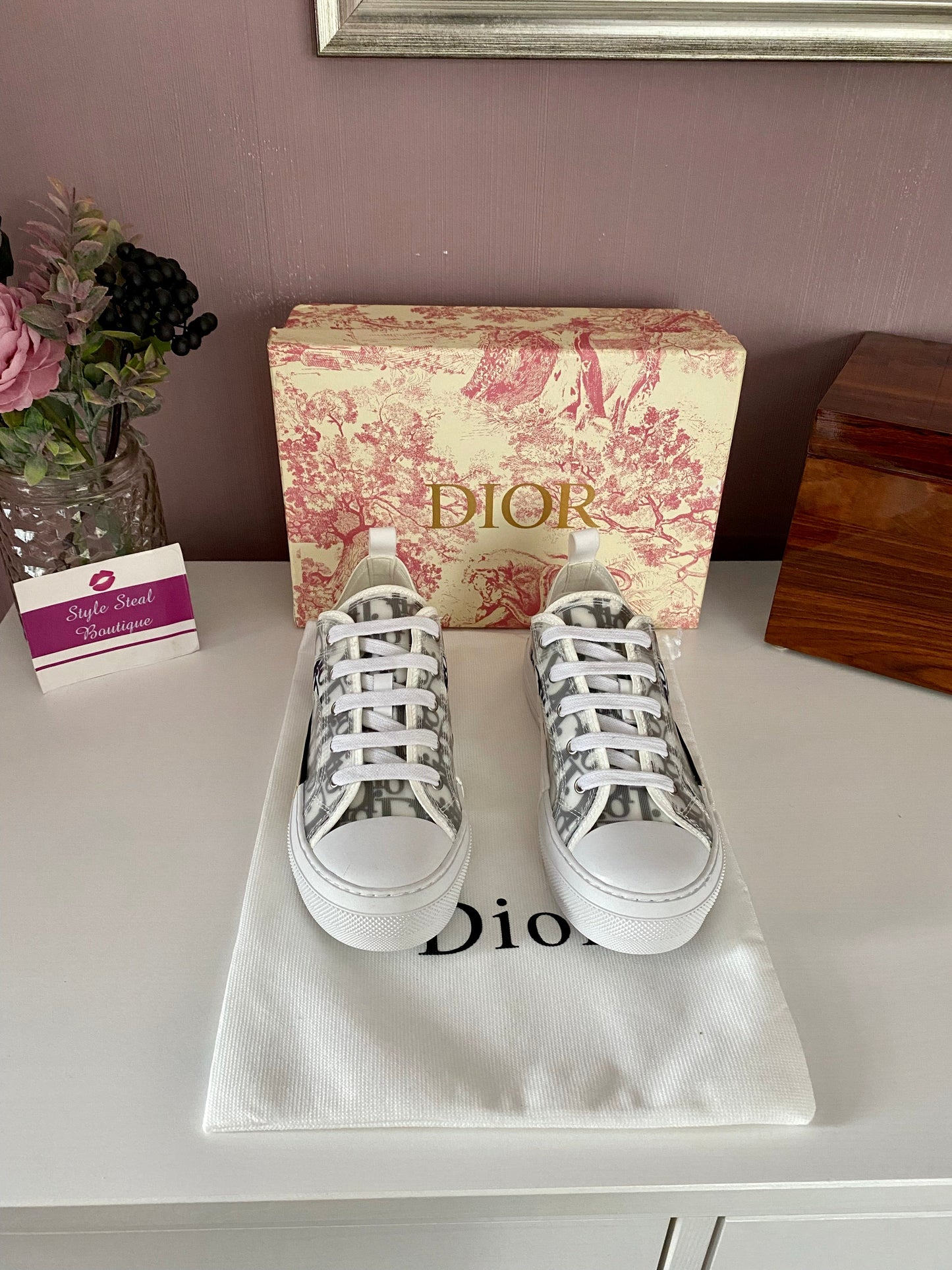 B23 Oblique Low Tops