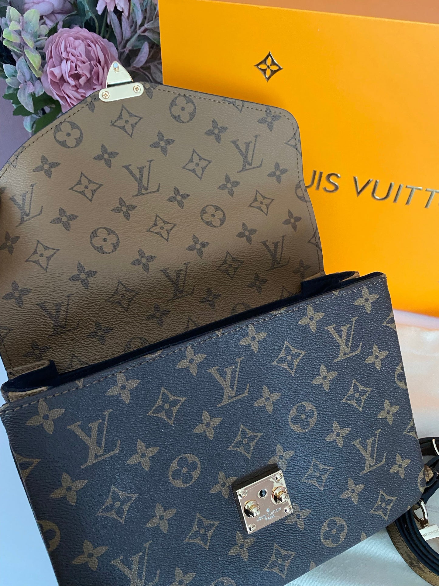 Pochette Metis