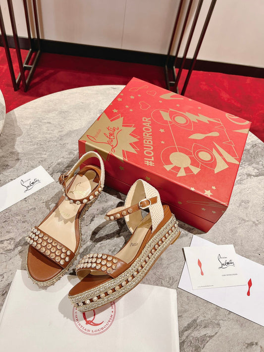 Madmonica Wedges