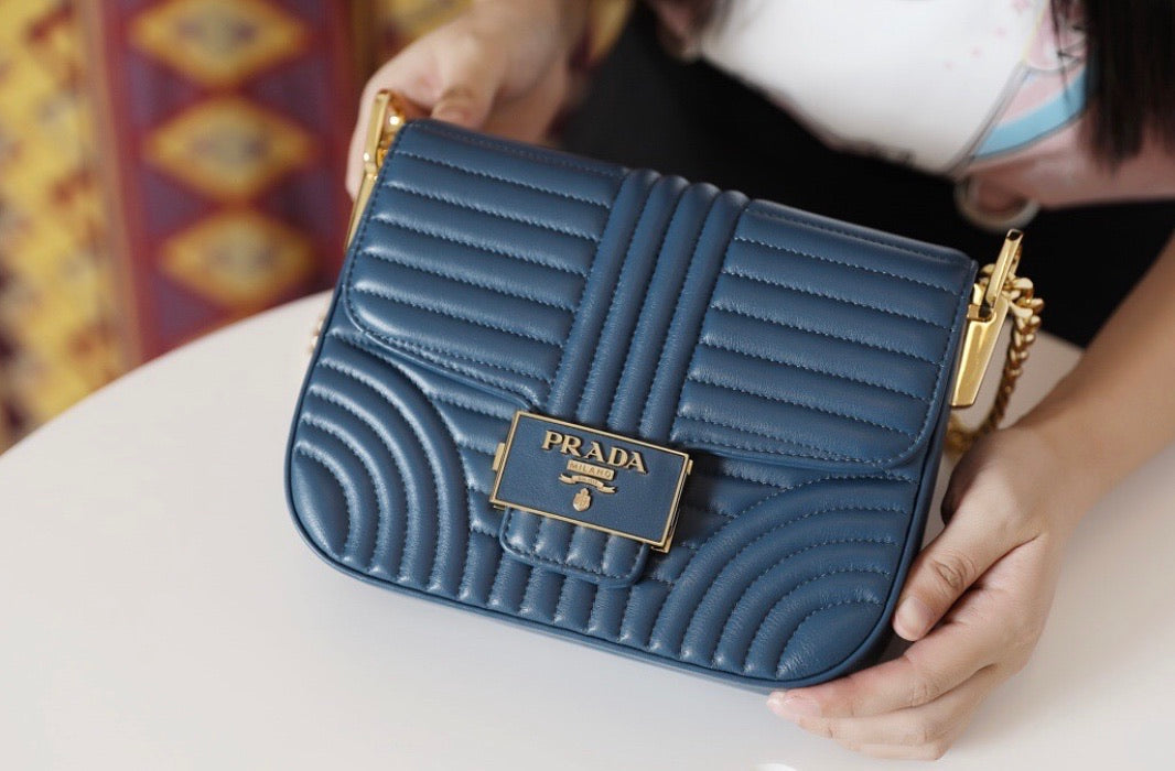 Embleme Bag